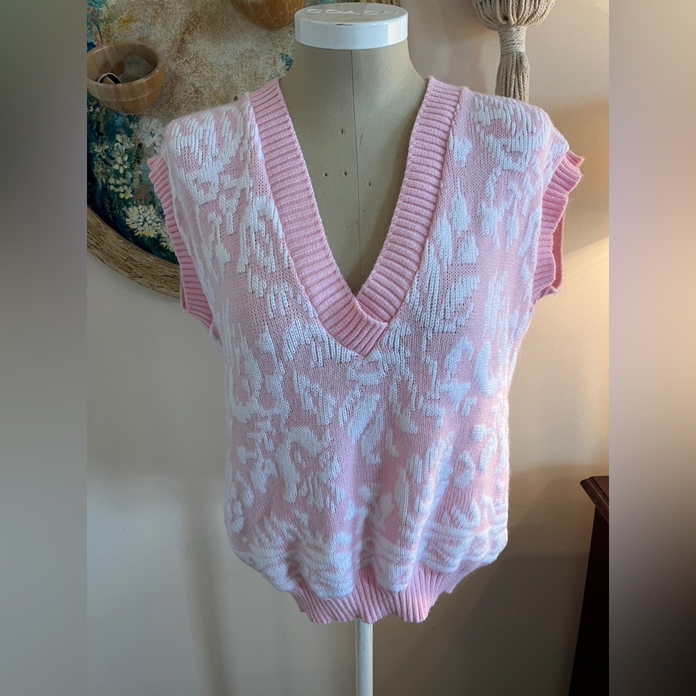 Cabin Creek VTG deep V Short sleeve sweater vest. Medium